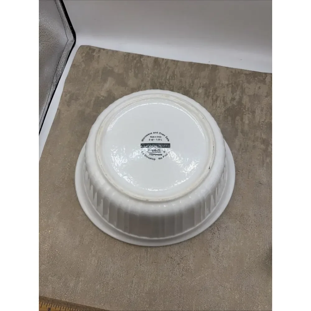 Corning Ware French White Round Casserole 2 Quart -1.9 L. 9.5”